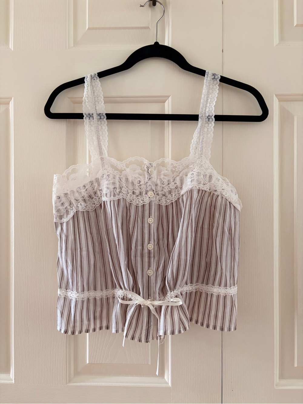 Abercrombie Lace-Trim Striped Tank Top in White and Taupe